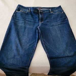 Jennifer Lopez bootcut jeans